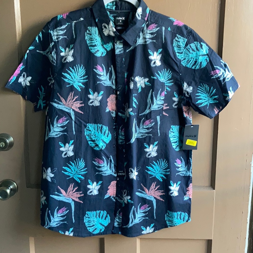 Hurley classic fit button up medium floral New button down rvca billabong
